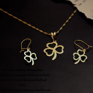 نیم‌ست طلای ۱۸ عیار طرح «سه‌قلبِ شانس» (Three Hearts Clover)